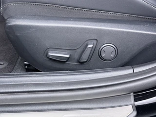 Kia K4 1.0 T-GDi MHEV GT-Line Launch Edition (pano) - Schuif/kantel dak - Stoel/stuurverwarming - AppleCarplay - Android Auto - 7 jaar of 150.000km fabrieksgarantie / 18