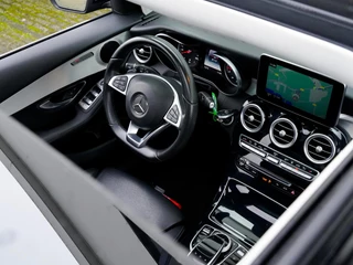 Mercedes-Benz GLC-klasse 250 4MATIC|PANO|AMG|AUTOMAAT|CAMERA / 2