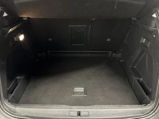 Peugeot 3008 1.2 PureTech Blue Lease Premium CARPLAY NAVI CAMERA CRUISE LM ECC. / 41