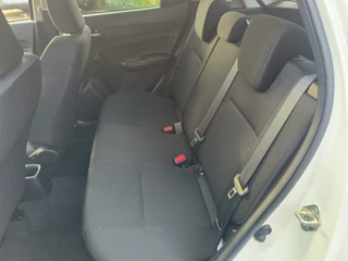 Suzuki Swift 1.2 Select Smart Hybrid uit 2025 Rijklaar + 12 maanden Bovag-garantie Henk Jongen Auto's in Helmond,  al 50 jaar service zoals 't hoort! / 11
