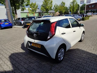 Toyota Aygo 1.0 VVT-i X-FUN / 5