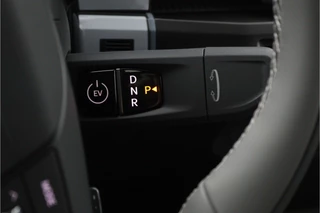 Kia EV3 Plus 81.4 kWh  - Prijs incl. €3.000,- inruilpremie - Stoel/Stuur Verwarming - Climate Control - Draadloze oplader - Navigatie - Fabrieksgarantie tot 06-2033 / 28