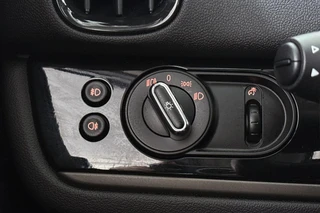 MINI Countryman 1.5 Cooper S E ALL4 Panoramadak Harman Kardon Head-Up Stoelverwarming / 31