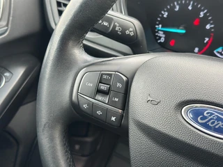 Ford Focus 1.0 Ecoboost Wagon Active Business '' Trekhaak - Clima - PDC '' / 17