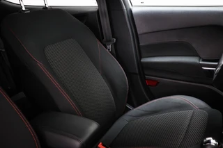 Ford Fiesta 1.0 EcoBoost ST-Line | CLIMA | DAB | APPLE | TREKHAAK | 17" / 10
