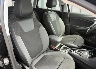Opel Grandland X 1.6 Turbo Hybrid Business Edition / 7