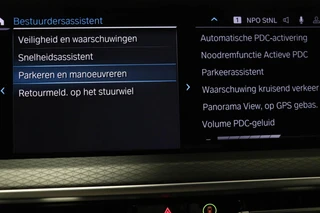 BMW X3 xDrive30e M-Sport High Executive | PANORAMADAK | SFEERVERLICHTING | 360 CAMERA | 20" / 48