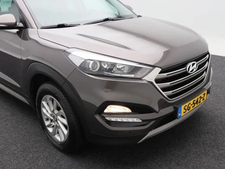 Hyundai Tucson 1.6 GDi 132Pk Comfort | Stoelverwarming | Trekhaak | Camera | Cruise Control | CarPlay | Climatronic | 17 Inch / 13