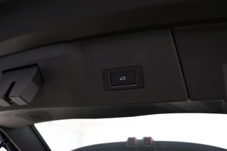 Omoda 9 Premium Hybride 537 PK Automaat | NIEUW MODEL | DEMO | Mat lak | Schuif/kanteldak | Lederen bekleding | Massagestoelen | Keyless | Stoel & Stuurverwarming | 7 jaar garantie / 15