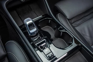 Volvo XC40 1.5 T5 Plug-in hybrid Ultimate Dark, Pano, Leder / 25