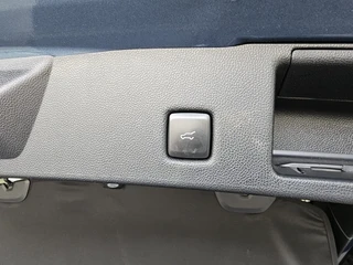 Ford Kuga 2.5 PHEV Vignale Geen import | Trekhaak | Lederen bekleding / 14