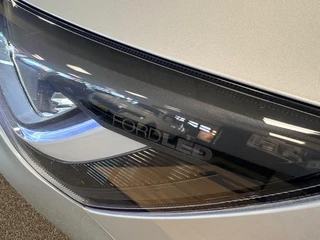 Ford Focus Wagon 1.0 EcoBoost Hybrid ST Line X automaat / Camera / cruise / stoel en stuurverwarming / 21