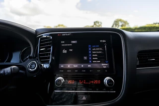 Mitsubishi Outlander 2.4 PHEV Instyle  | SOH 93% | Pano | 360° Camera / 33