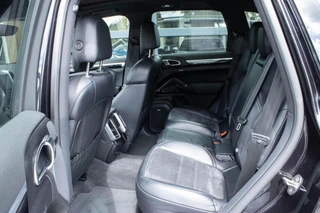 Porsche Cayenne 3.0 S E-Hybrid Platinum Edition Pano|Stoelverwarming|Bose| / 52
