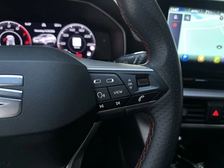 Seat Leon Sportstourer 1.0 TSI FR Business Intense Camera Sfeerverlichting Navigatie DAB+ / 15