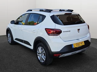 Dacia Sandero Stepway 1.0 TCe Comfort | 1e Eigenaar | Navigatie | Parkeersensoren | Cruise Control | Airco | Stuurbediening | Bluetooth / 4