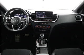 Kia XCeed 1.5 T-GDi GT-Line  - Automaat - Panorama dak - Stoel/Stuur verwarming - Navigatie - Climate Control - Achteruitrijcamera - Elektrische Achterklep - Fabrieksgarantie tot 06-2032 / 32