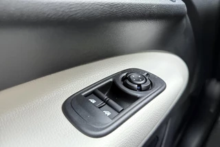 Fiat 500 1.0 Hybrid La Prima | Cabrio | Lederen bekleding | Keyless | Camera | Cruise control | Lichtmetalen velgen | Navigatie | Draadloze apple carplay/android auto | JBL audio / 17