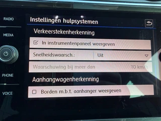 Volkswagen Tiguan 1.5 TSI ACT Highline Business R / Pano / 2x Massage / ACC / Trekhaak / Zeer kompleet ! / 32