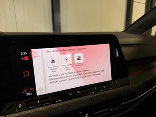 Volkswagen Golf 1.5 eTSI R-Line Pano Virtual Camera IQ Light / 22