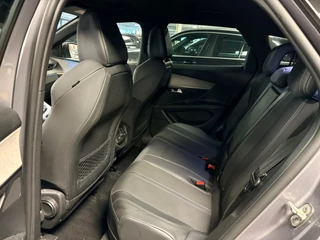 Peugeot 3008 1.6 HYbrid 225 GT / Cruise-control / camera / 1e eigenaar / 12