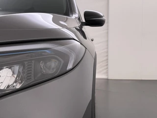 Mercedes-Benz EQB EQB 300 4Matic AMG / 17