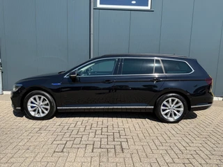 Volkswagen Passat Variant 1.4 TSI PHEV GTE * AUTOMAAT * Parkeercamera * Massage * Keyless * / 9