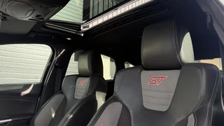 Ford Focus 2.0 EcoBoost ST-3 2.0| Recaro | Schuifdak | RS | Bull-X | Nieuwe Turbo / 4