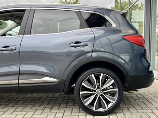 Renault Kadjar 1.3 TCe 140 EDC Intens  | Trekhaak | Leer | Stoelverwarming | Dodehoek | Elektrische Stoelen | 1500KG Trekgewicht | Navigatie | Climate Control | Achteruitrijcamera | Automaat | Apple CarPlay/Android Auto / 14