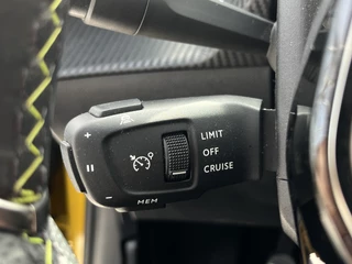 Peugeot 208 PureTech 100 GT  | Panoramadak | Keyless | Adaptive Cruise Control | Stoelverwarming | / 20