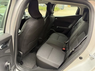 Renault Clio 1.0 TCe / Navigatie / Apple CarPlay - Android / 1e Eigenaar / ALL-Season banden / Cruise Control / PDC met optische w / 10