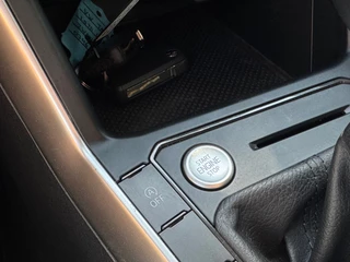 Volkswagen Taigo 1.0 TSI Life * Camera * Stoelverwarming * Virtual Cockpit * Keyless / 12