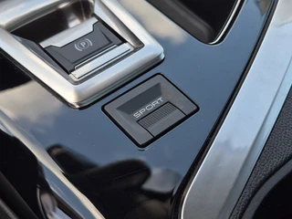 Peugeot 3008 1.2 PureTech Allure|Panorama|Trekhaak|NW Riem / 25