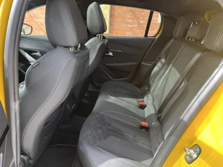 Peugeot 208 PureTech 100 GT  | Panoramadak | Keyless | Adaptive Cruise Control | Stoelverwarming | / 10