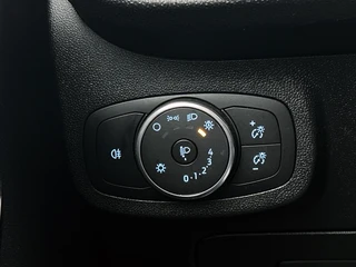 Ford Fiesta Trend 86PK  | LM VELGEN | VERWARMDE VOORRUIT | PARK. SENSOREN / 15