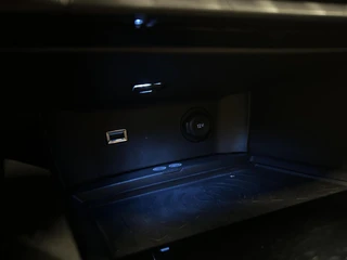 Peugeot 3008 1.2 PureTech Blue lease Executive Avantage NAVI CARPLAY CRUISE ECC TREKHAAK. / 34