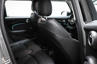 MINI 5-Deurs 1.5 Cooper Business Edition | CLIMA | STOELVERWARMING | DAB | APPLE | MOONWALK GREY / 13