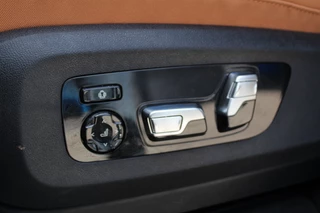 BMW X5 xDrive50e M-Sport Pro  | Vierwielbesturing | Trekhaak | Spoilerpakket | H&K | Panoramadak | Luchtvering / 47
