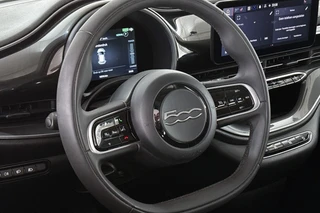 Fiat 500 3+1 Icon 42 kWh Stoelverwarming Camera Apple CarPlay Dodehoek / 13