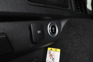 Ford Kuga 2.5 PHEV Vignale  Trekhaak, Head up display! B&O / 16