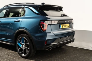Lynk & Co 01 1.5 Plug-in Hybrid 262 Pk Panoramadak | 75 km Elektrisch | 360 Camera | Full Map Navi | NL Auto | 20 inch. LMV | 1e eigenaar / 34