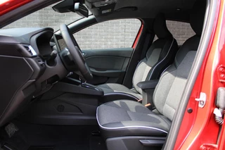 Mitsubishi Colt 1.6 HEV First Edition / 9