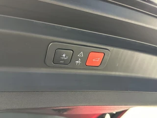 Peugeot 5008 1.2 PureTech Blue Lease Premium CAMERA CARPLAY ECC CRUISE. / 37