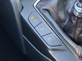 Ford Focus Wagon BWJ 2022 1.0 EcoBoost Hybrid 126PK ST Line  STUUR + STOELVERW. | NAVI | CLIMA | CRUISE | CARPLAY & ANDROID | CAMERA | LMV | PDC / 20