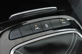 Opel Insignia Grand Sport 1.5 Turbo Business Executive Schuif-/Kanteldak Trekhaak Achteruitrijcamera / 22