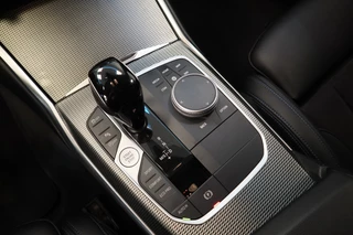 BMW 3 Serie Touring 320i M-Sport Business Edition  Climate/Cruise Navi PDC NAP! 24 Maanden garantie* (Vraag naar de voorwaarden) / 12