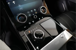 Land Rover Range Rover Velar 2.0 I4 Turbo 300 pk AWD R-Dynamic SE  | Pano | Trekhaak | Leder | Massage | Inparkeer |e | Stl. verw. | / 28
