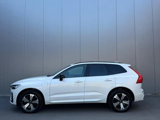 Volvo XC60 2.0 T6 Plug-in hybrid AWD Plus Dark Panorama|H/K Audio|Keyless / 6