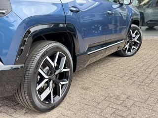 Jeep Compass First Edition 74 kWh | 360 Camera | Massage | Schuif-kanteldak / 12