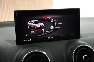 Audi Q2 35 TFSI 150pk S-Tronic S Edition Trekhaak Panoramadak ACC Stoelverwarming Keyless Virtual Cockpit 2x S-Line / 26